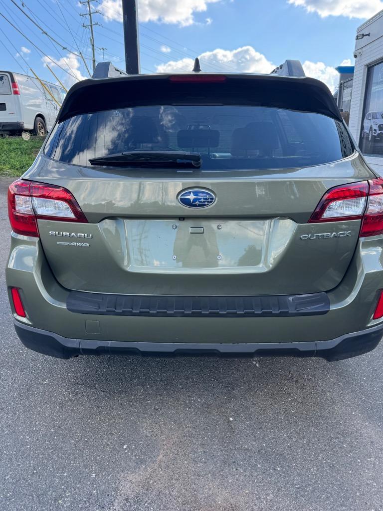 2016 Subaru Outback - $9,200