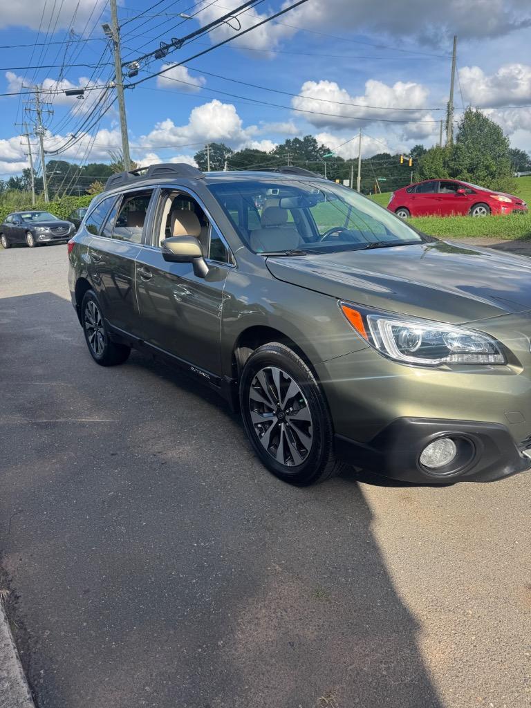 2016 Subaru Outback - $9,200
