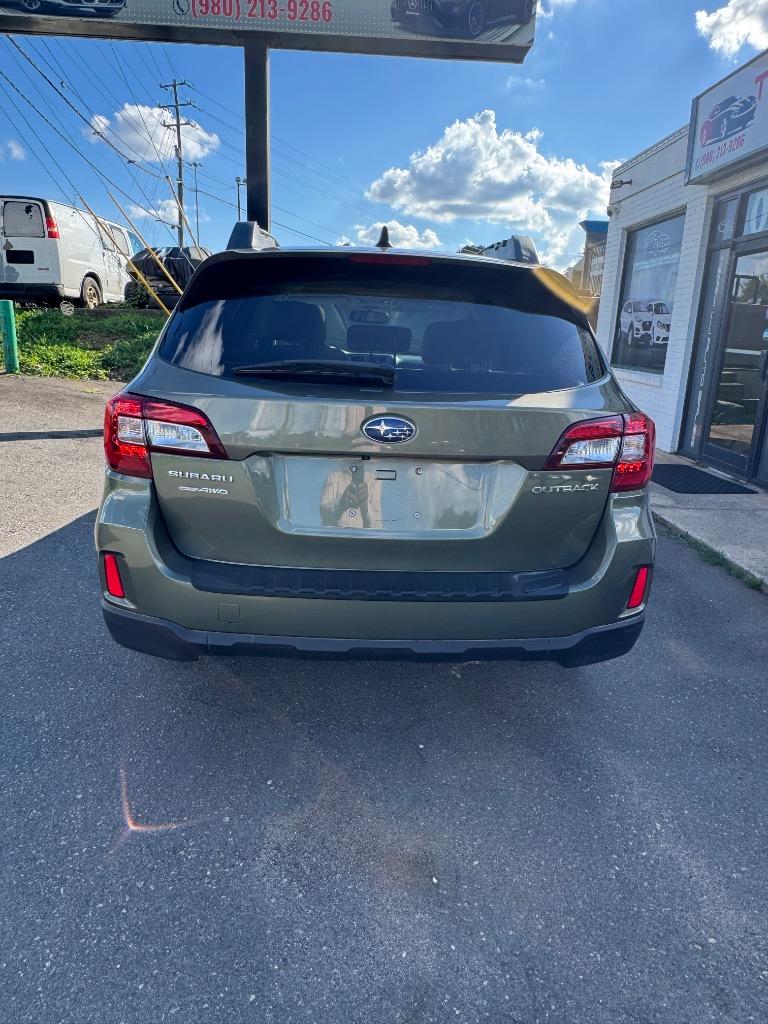 2016 Subaru Outback - $9,200
