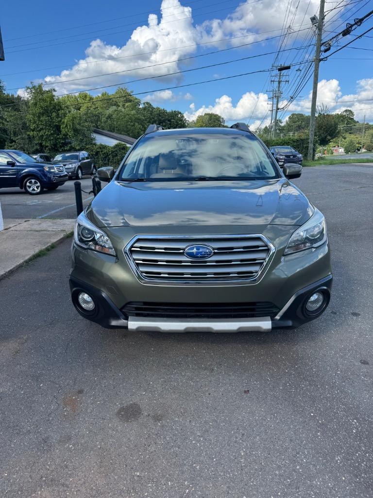 2016 Subaru Outback - $9,200