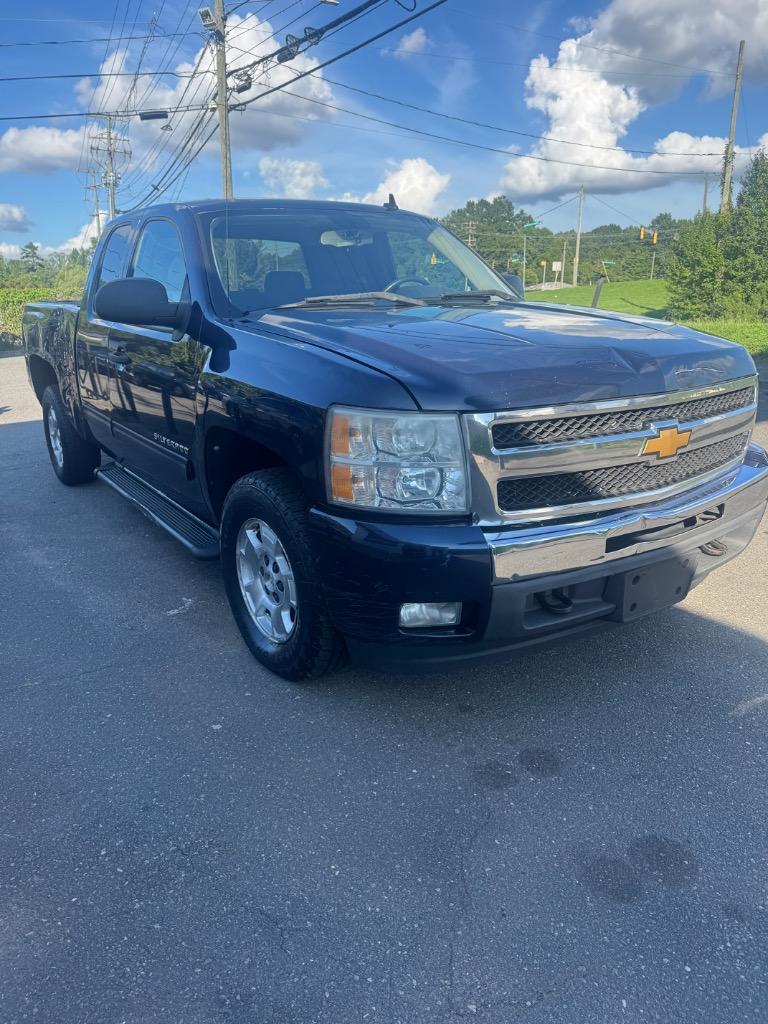 2011 Chevrolet Silverado - $5,200