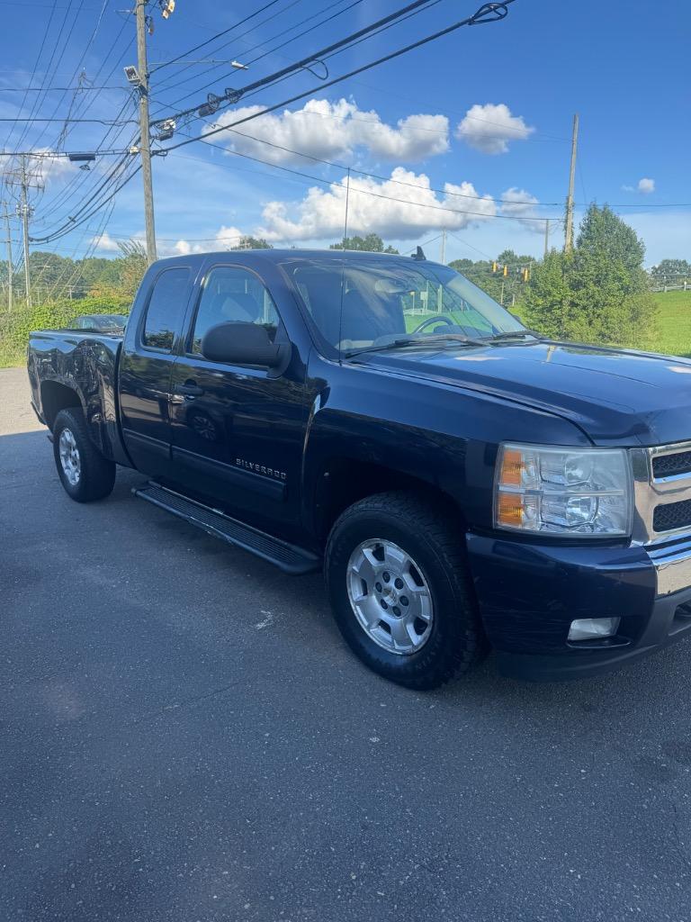 2011 Chevrolet Silverado - $5,200