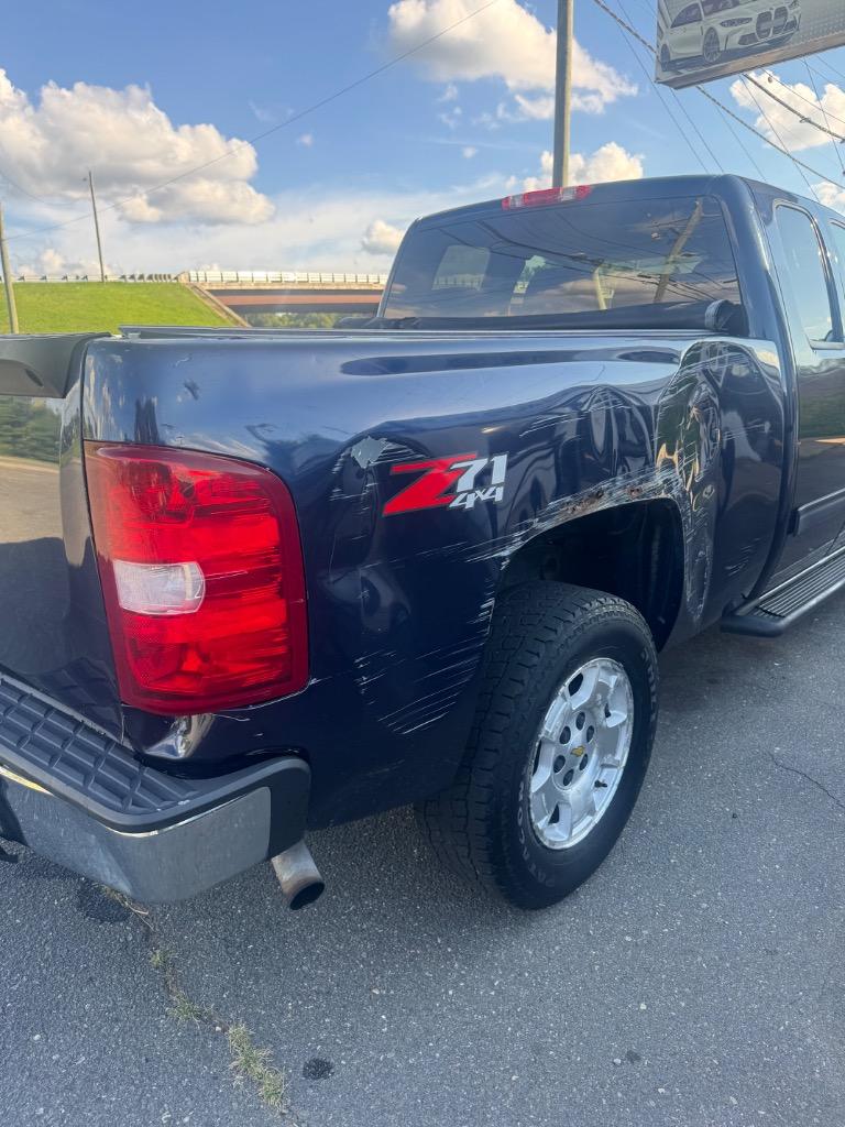 2011 Chevrolet Silverado - $5,200