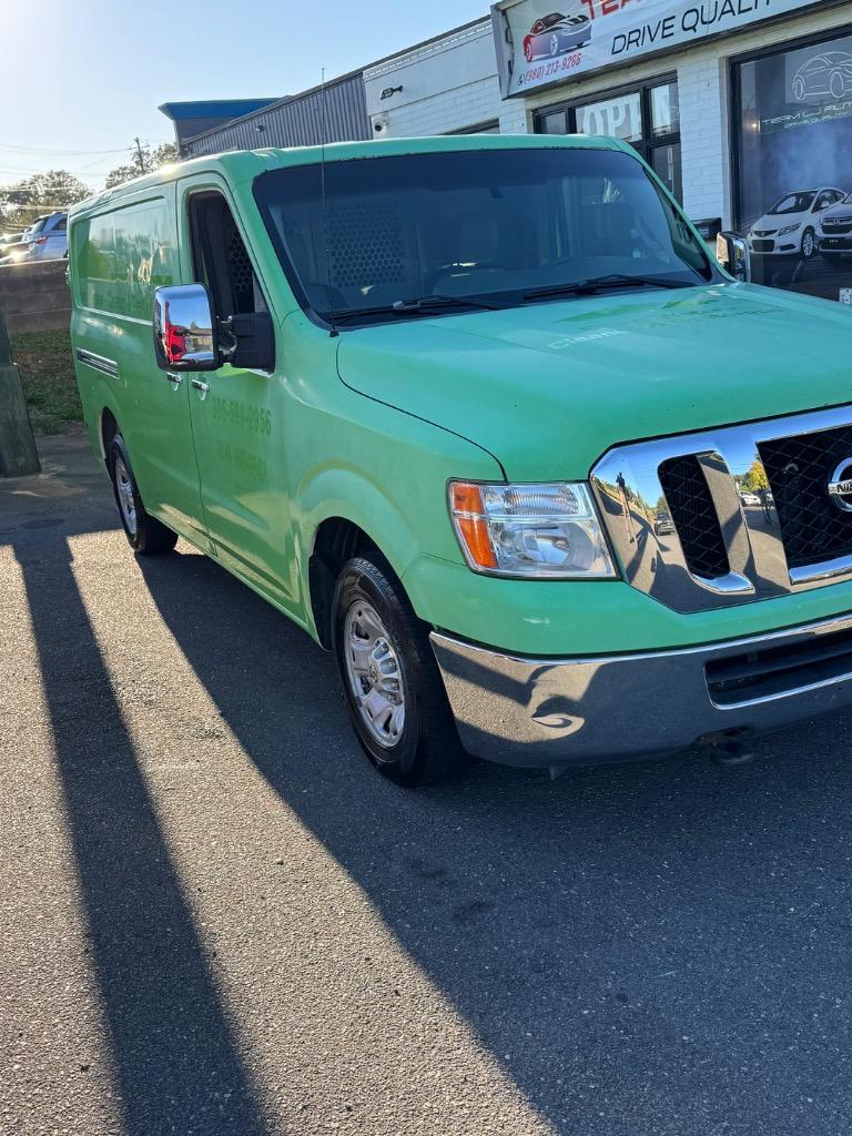 2012 Nissan Nv - $6,000