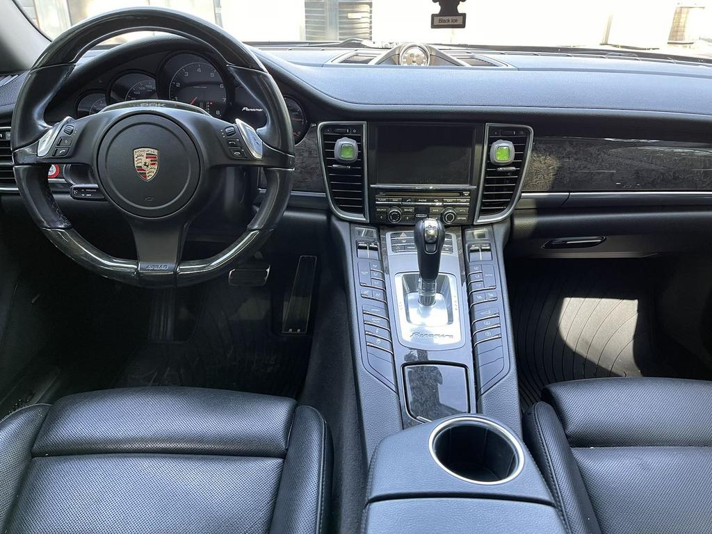 2012 Porsche Panamera photo