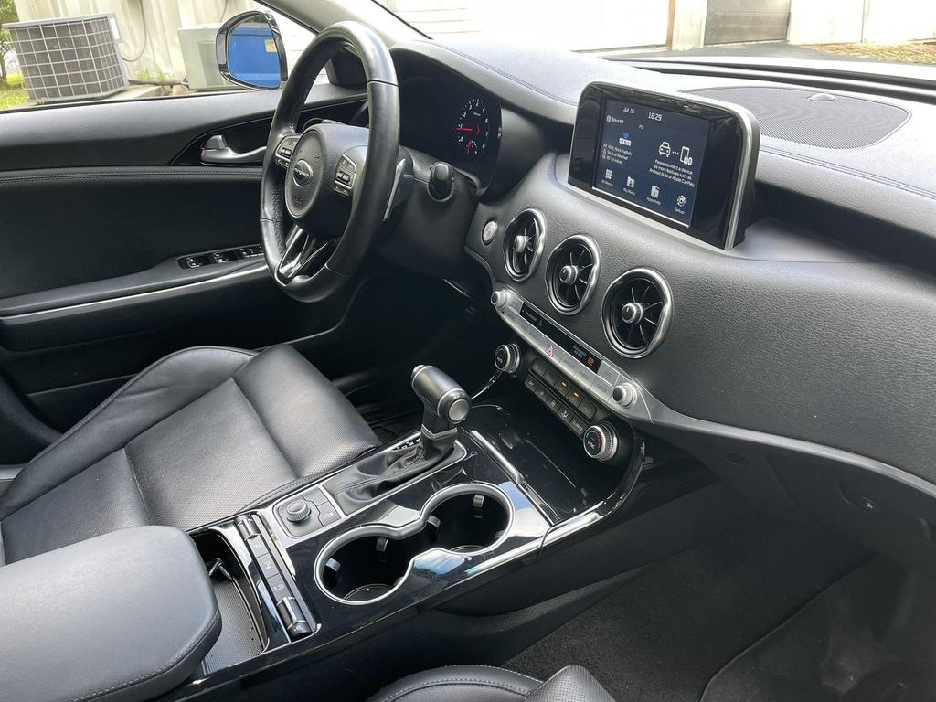 2019 Kia Stinger Sedan 4D photo