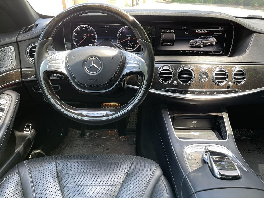 2015 Mercedes-Benz S-Class S550 photo