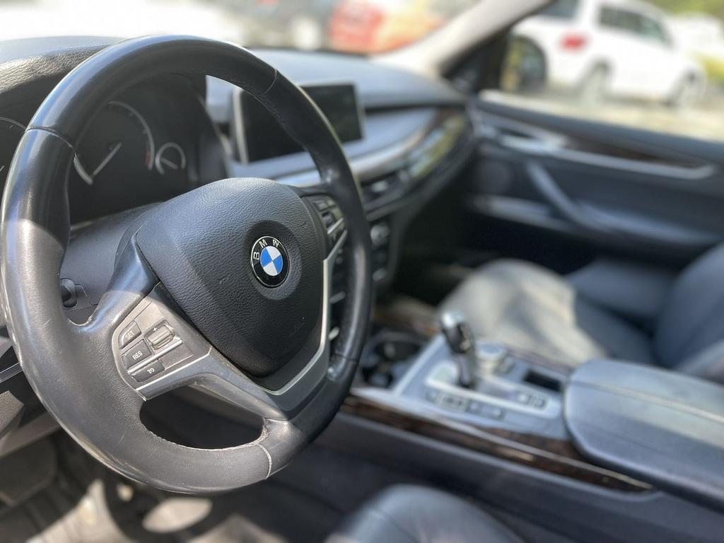 The 2015 BMW X5 xDrive35i Sport Utility 4D