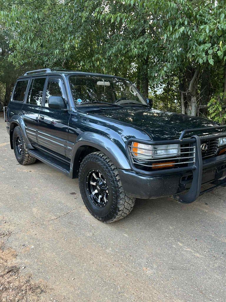 1997 Lexus LX 450 Base