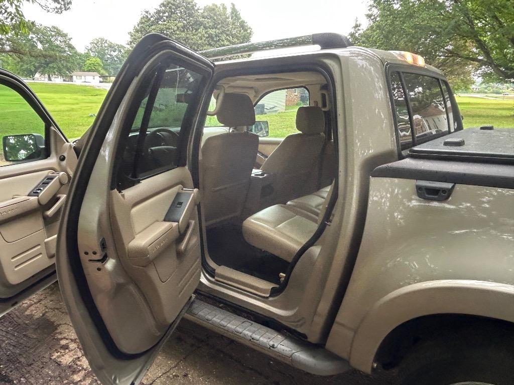 2007 Ford Explorer Sport Trac Limited photo