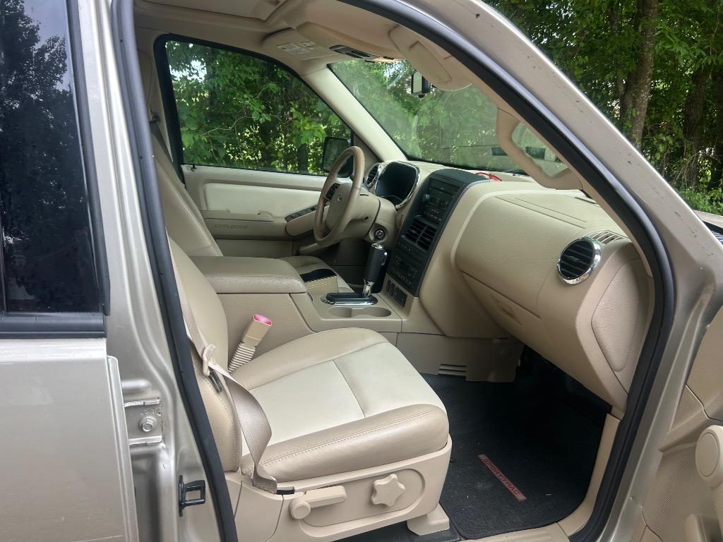 2007 Ford Explorer Sport Trac Limited photo