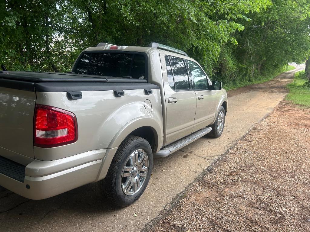 2007 Ford Explorer Sport Trac Limited photo