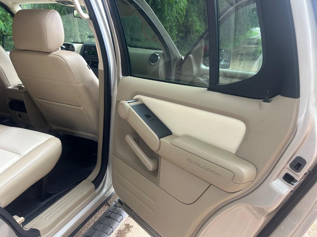 2007 Ford Explorer Sport Trac Limited photo