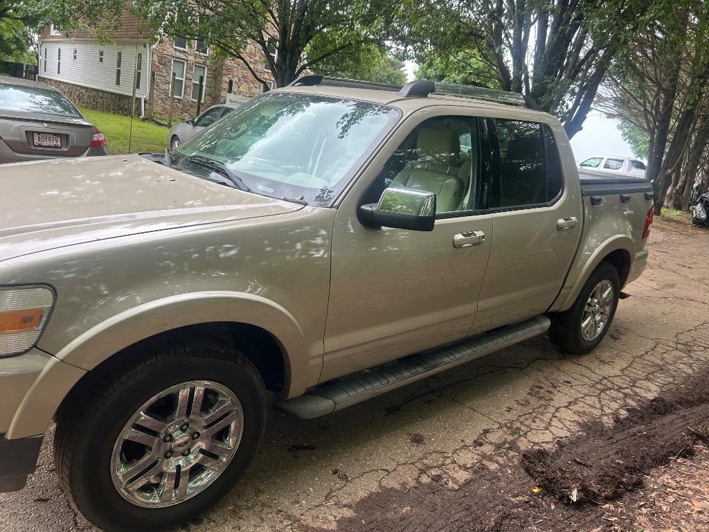 2007 Ford Explorer Sport Trac Limited photo