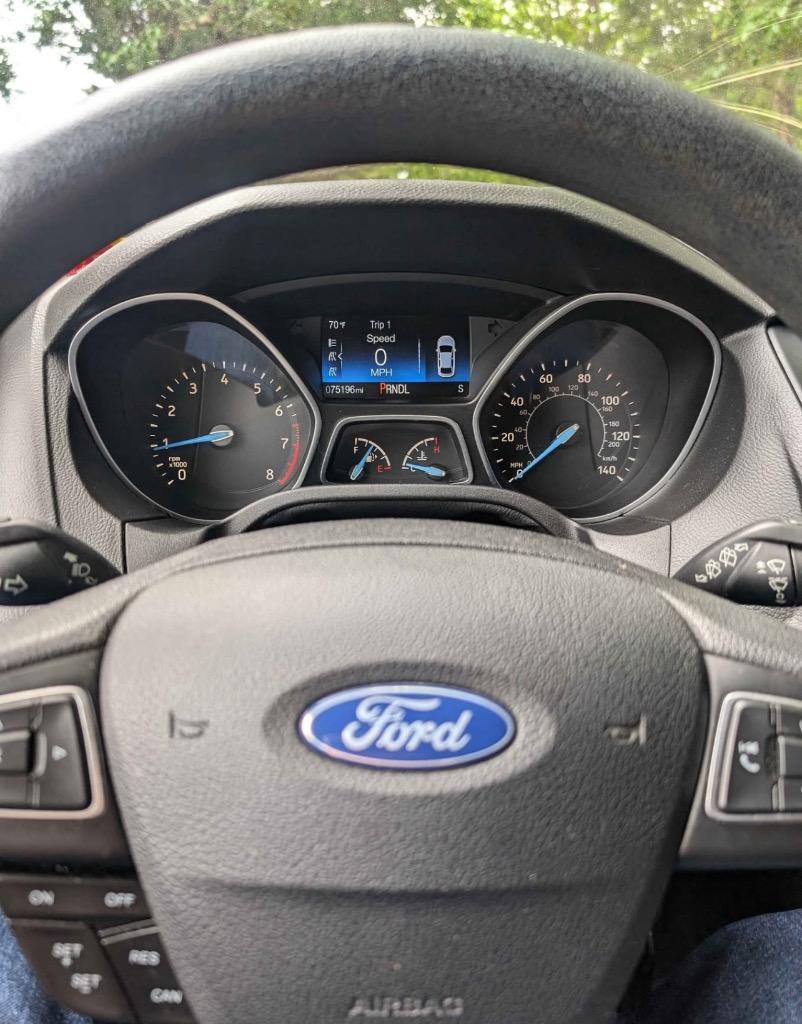 2015 Ford Focus SE photo