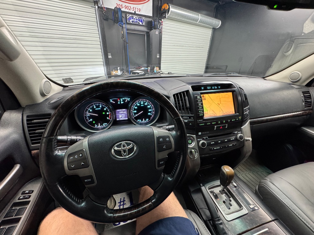 2011 Toyota Land Cruiser photo