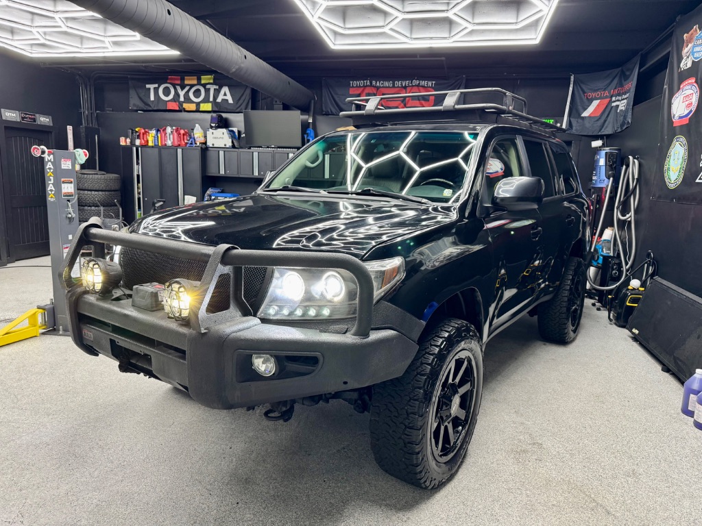 2011 Toyota Land Cruiser photo