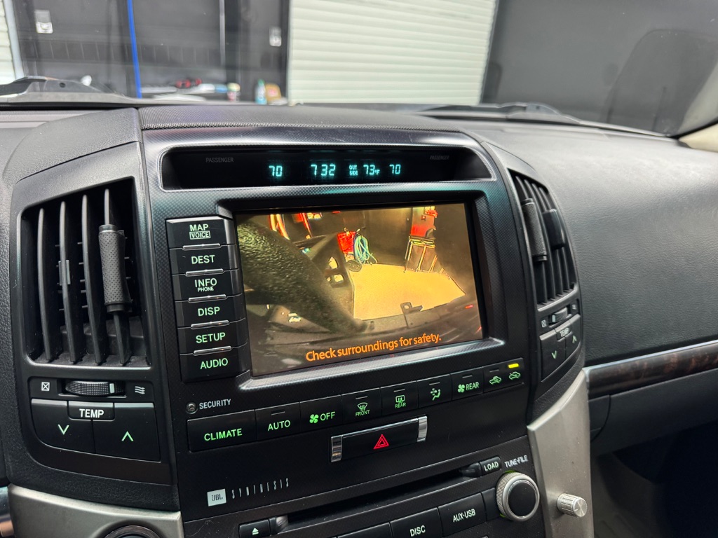 2011 Toyota Land Cruiser photo