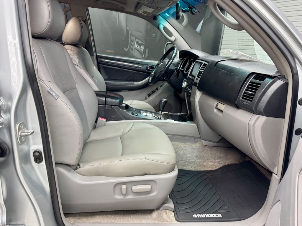 2005 Toyota 4Runner Limited photo