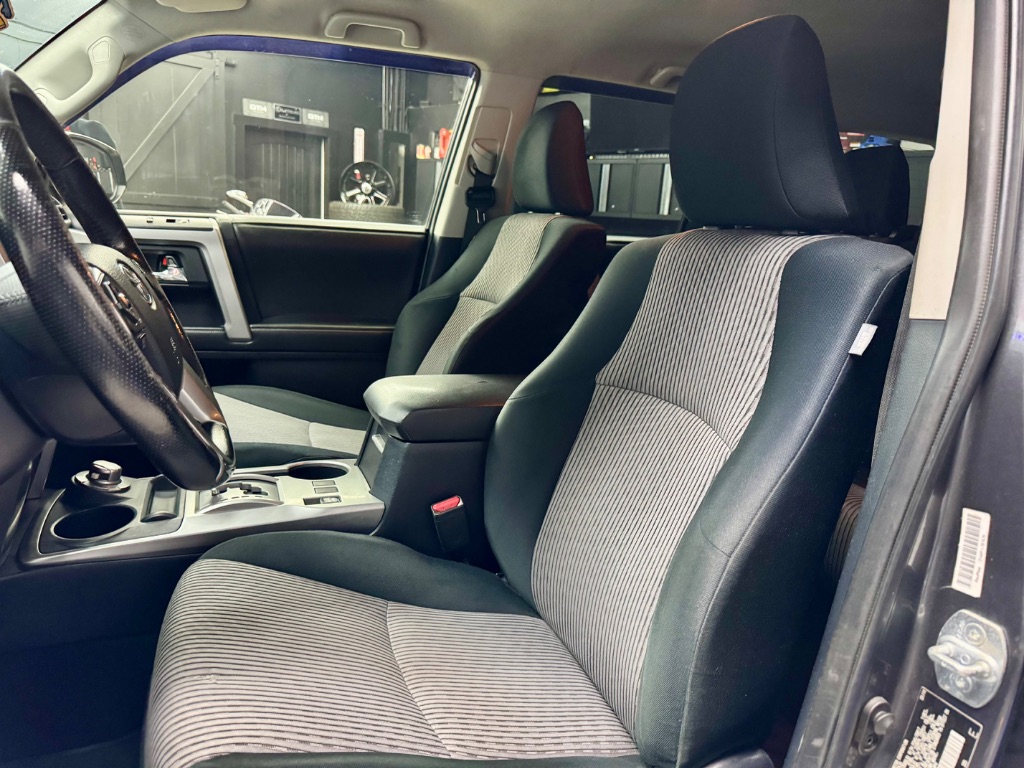 2014 Toyota 4Runner Limited photo