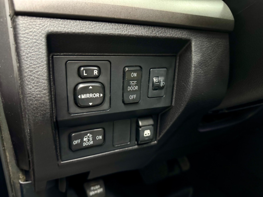 2015 Toyota Tundra SR5 TSS OFF-ROAD photo