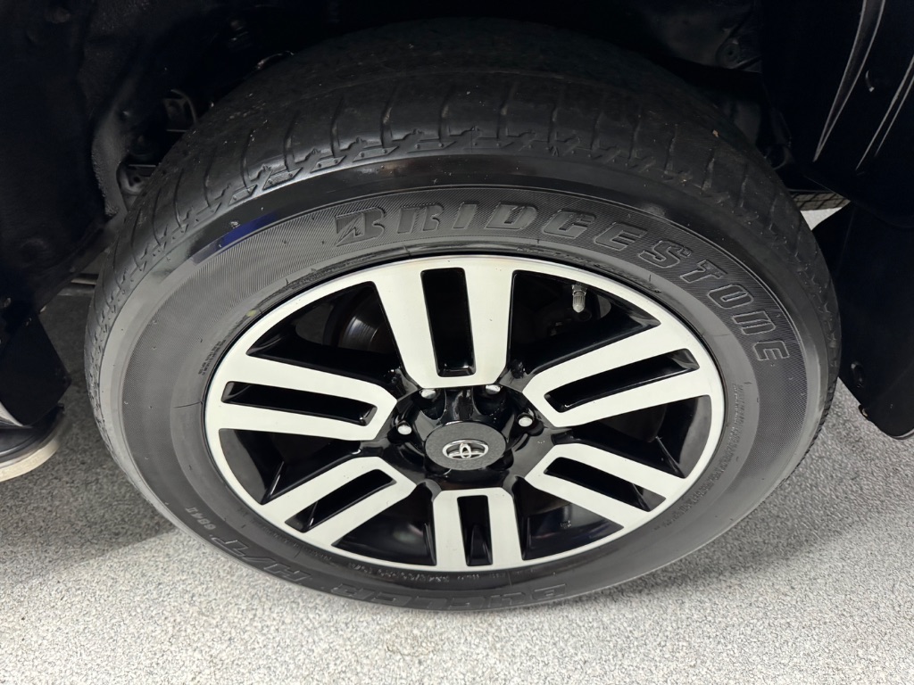 2015 Toyota 4Runner Limited photo