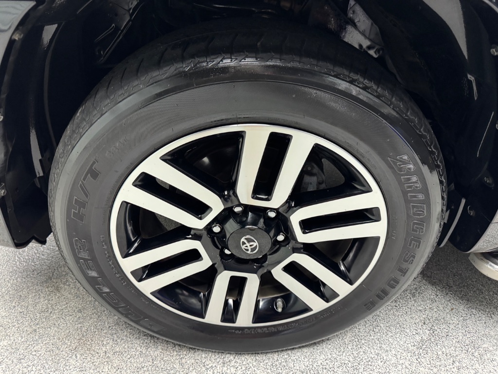 2015 Toyota 4Runner Limited photo