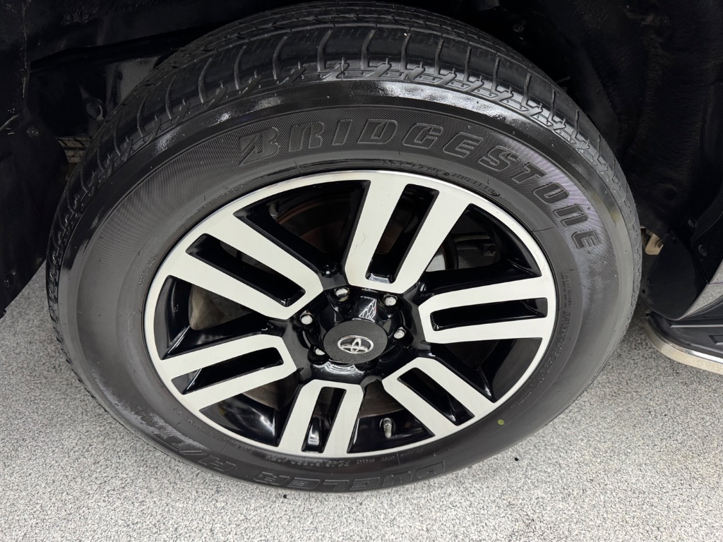 2015 Toyota 4Runner Limited photo