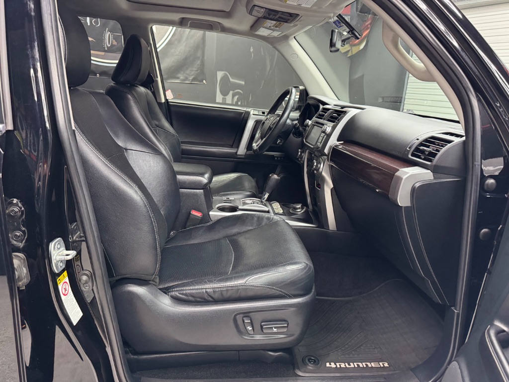 2015 Toyota 4Runner Limited photo