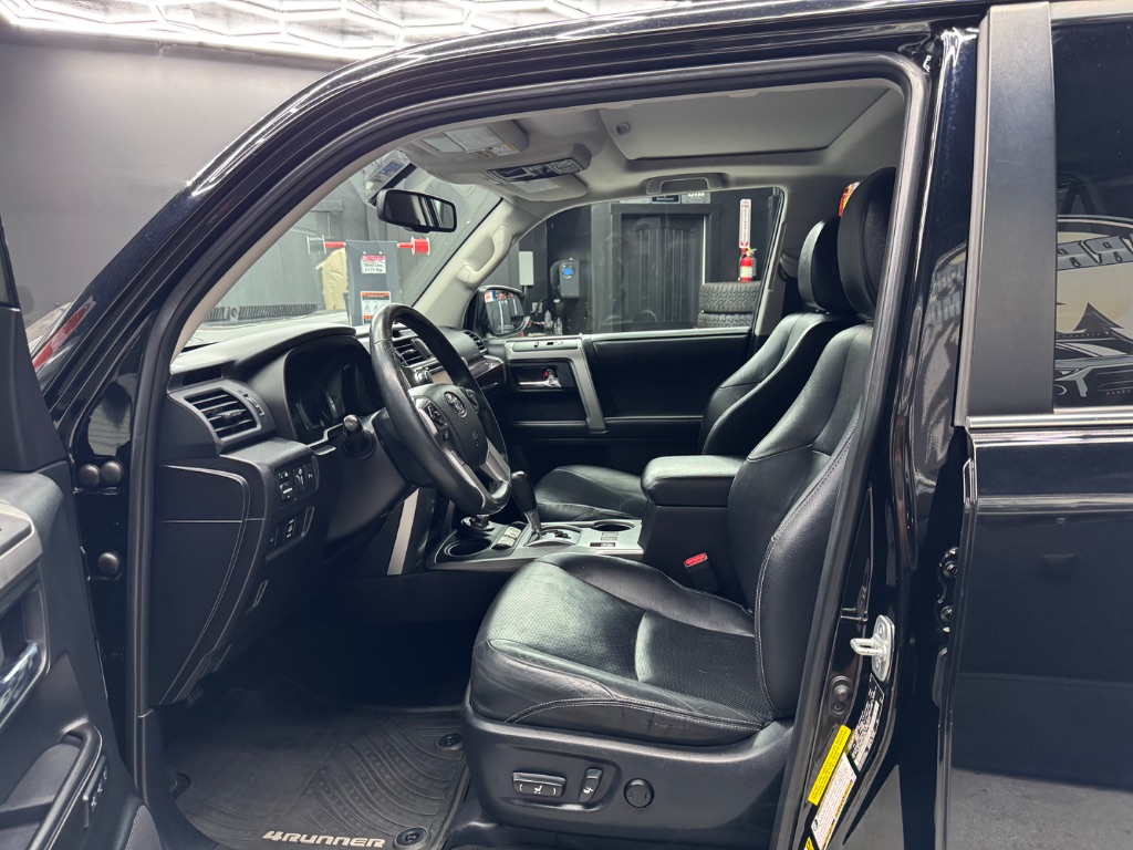 2015 Toyota 4Runner Limited photo