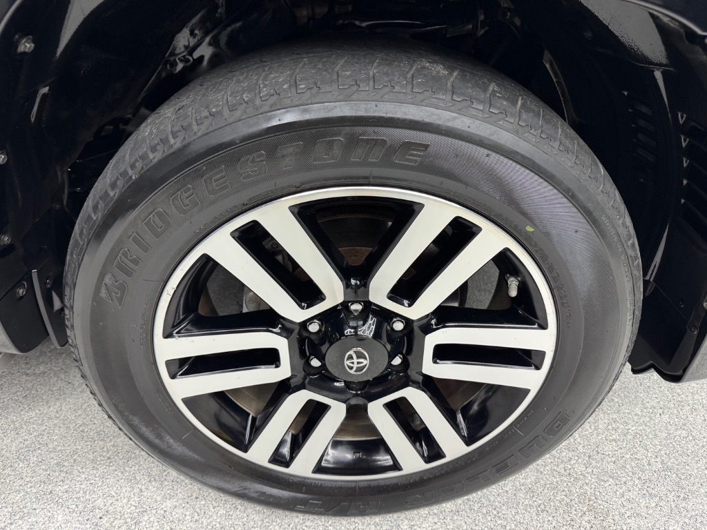 2015 Toyota 4Runner Limited photo