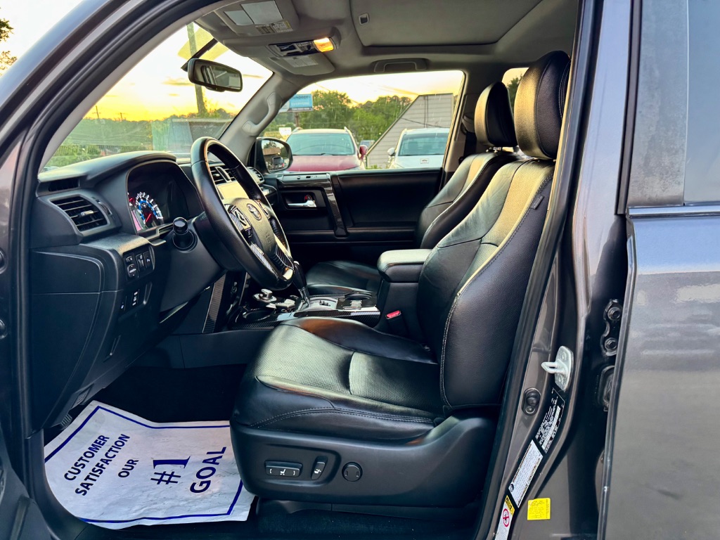 2015 Toyota 4Runner Limited photo