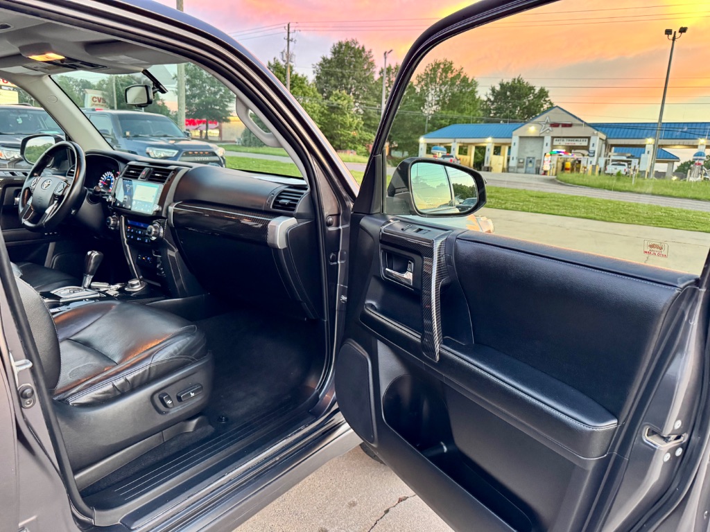 2015 Toyota 4Runner Limited photo