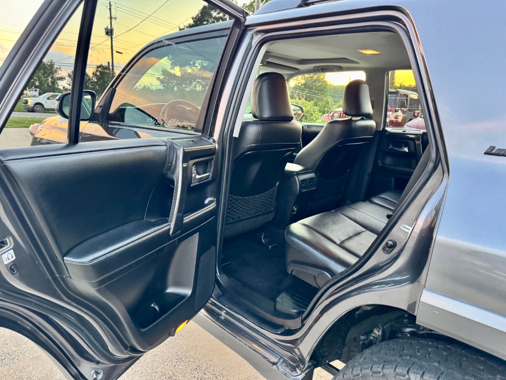 2015 Toyota 4Runner Limited photo