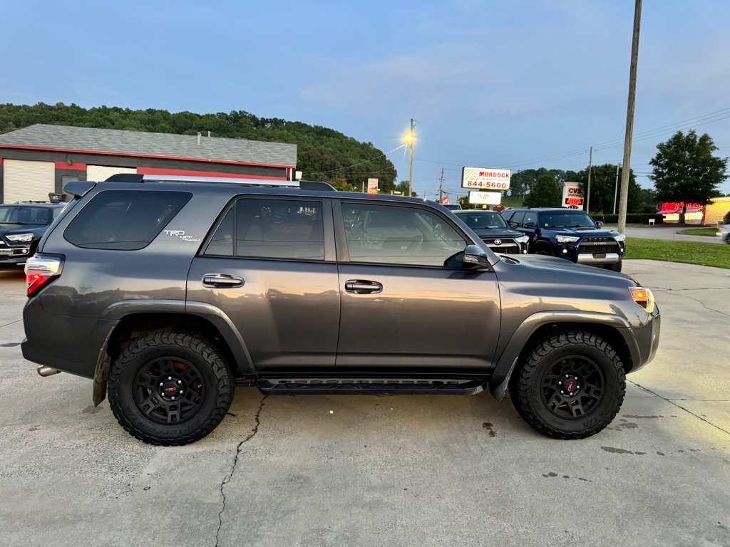 2017 Toyota 4Runner TRD Offroad Premium photo