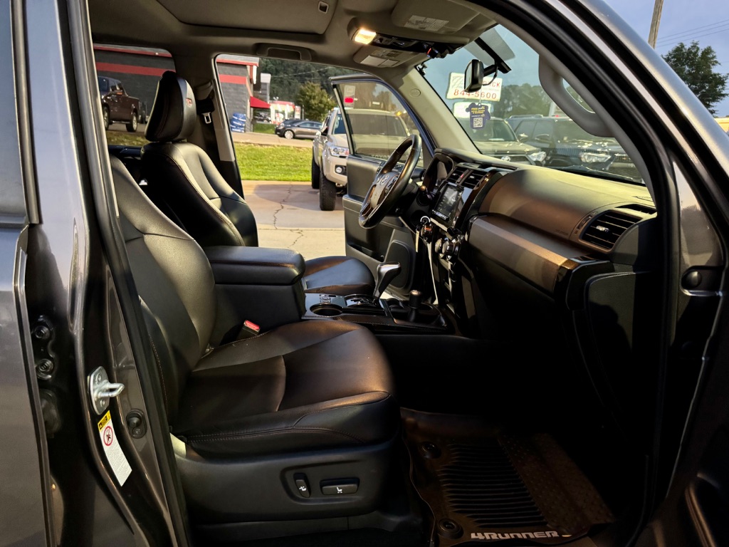 2017 Toyota 4Runner TRD Offroad Premium photo