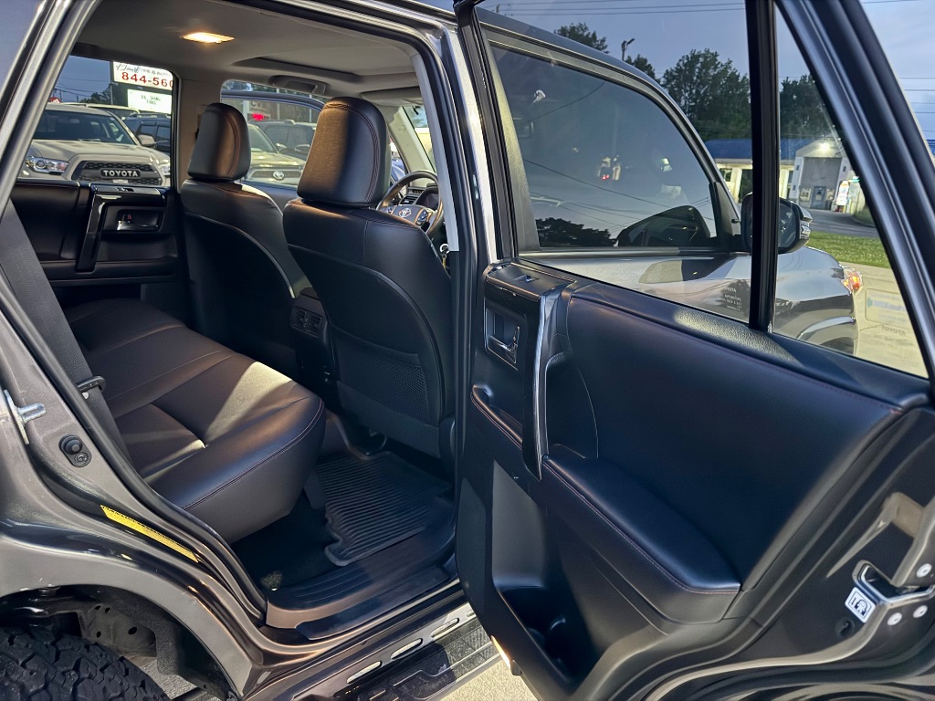 2017 Toyota 4Runner TRD Offroad Premium photo