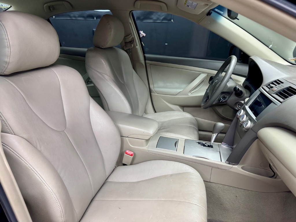 2011 Toyota Camry photo