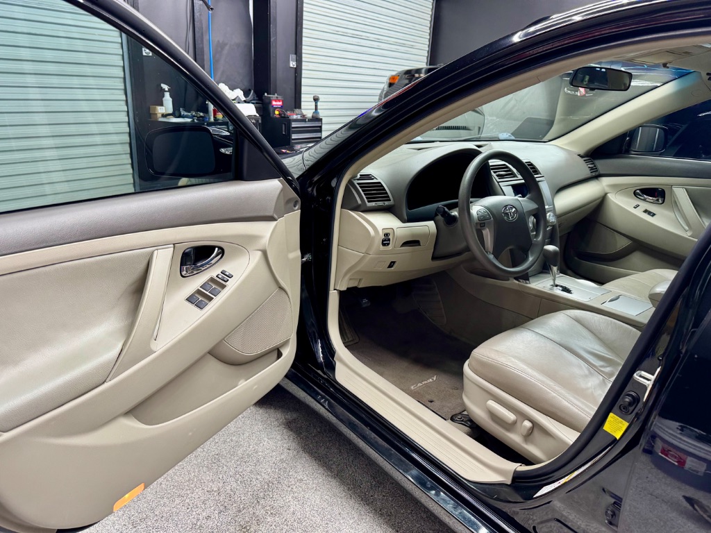 2011 Toyota Camry photo