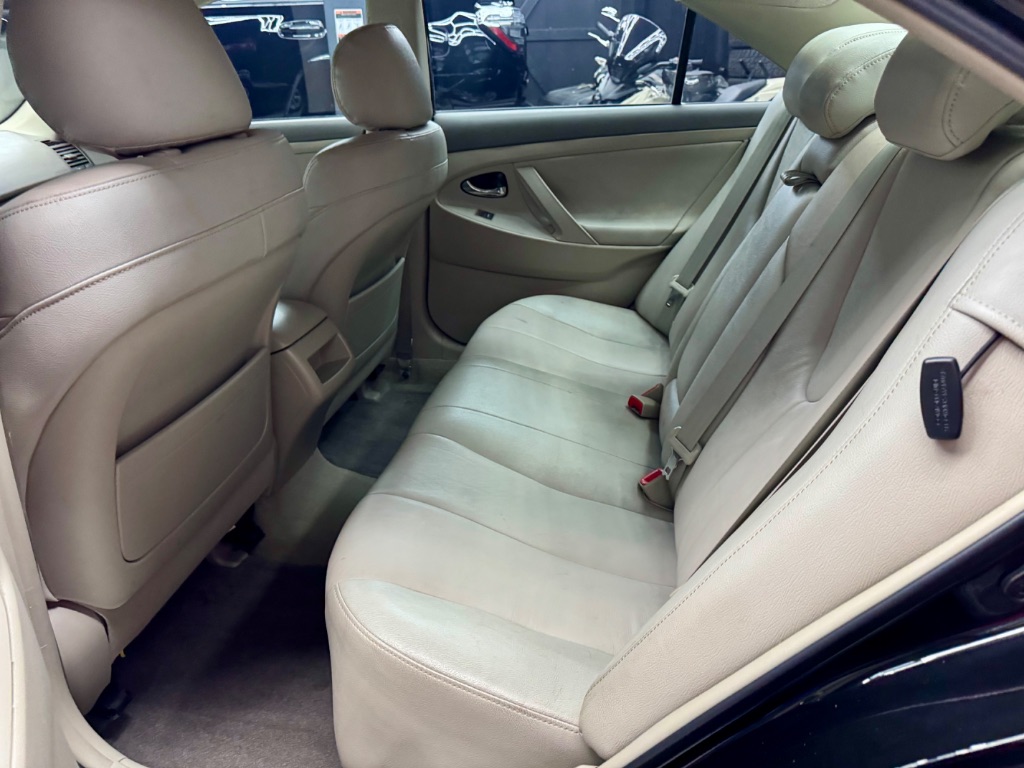 2011 Toyota Camry photo