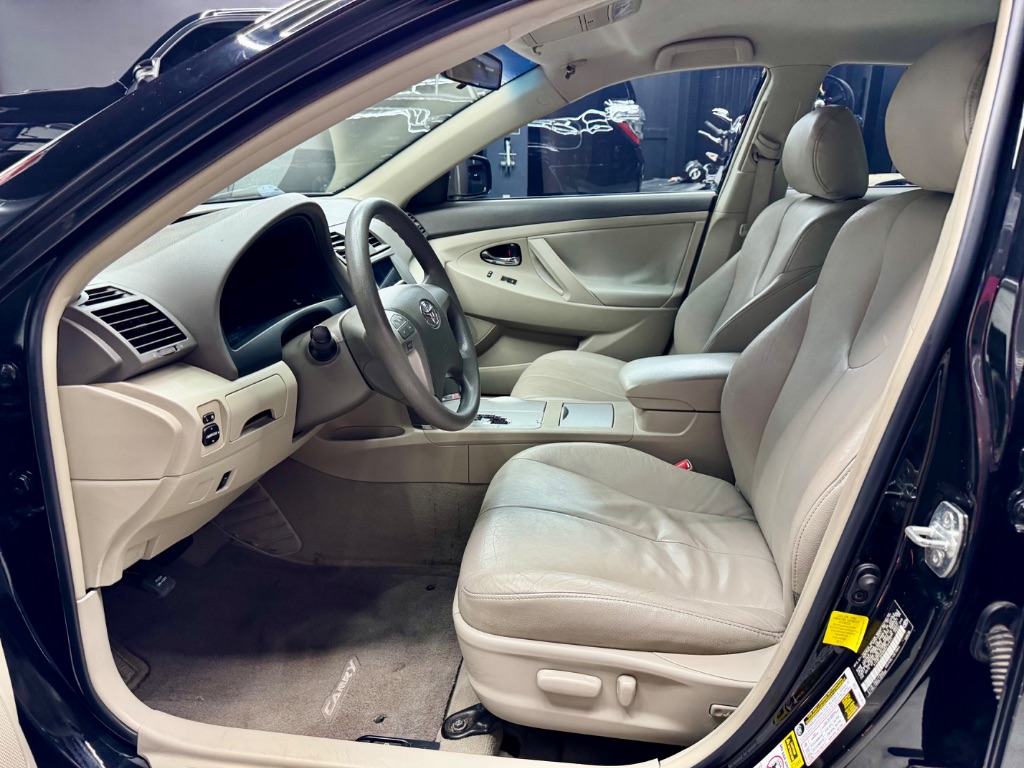 2011 Toyota Camry photo