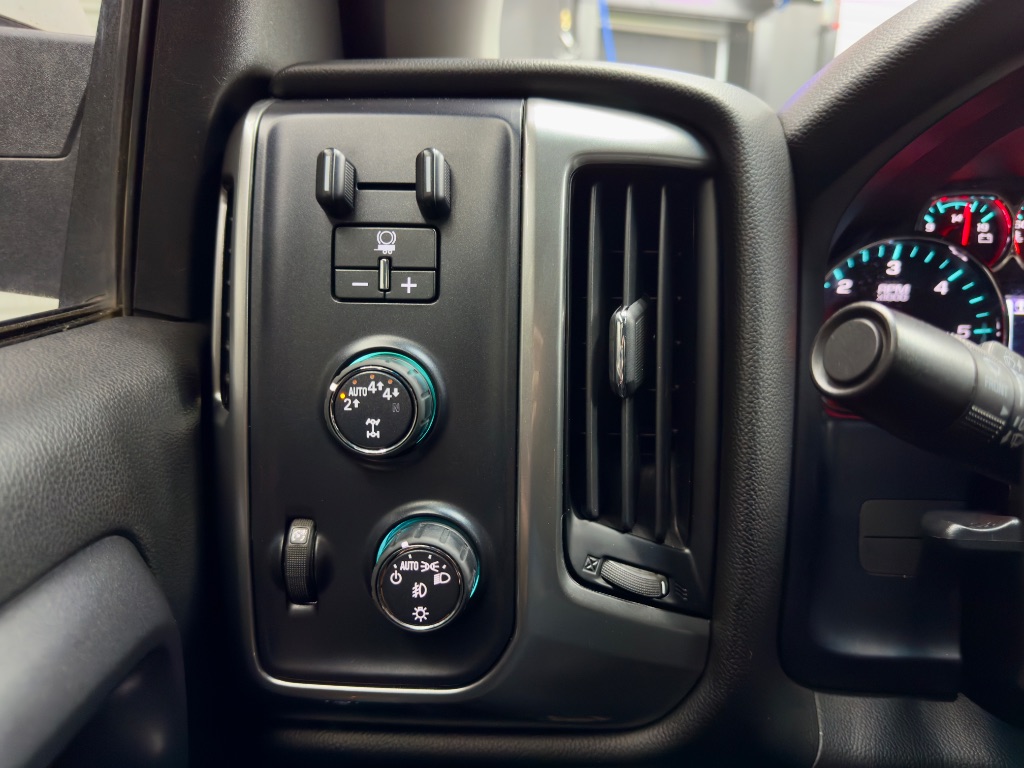 2018 Chevrolet Silverado 1500 - $23,995
