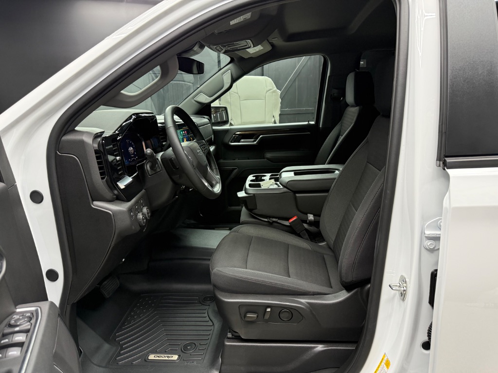 2026 Chevrolet Silverado 1500 - $46,995