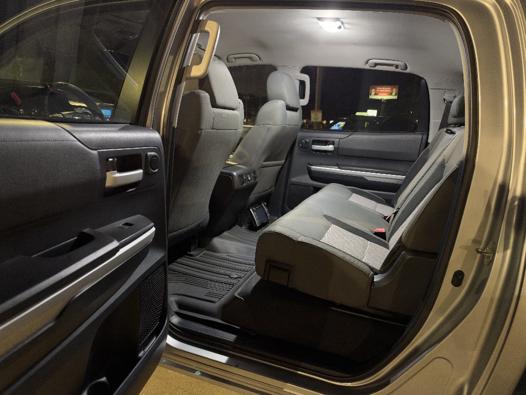 2015 Toyota Tundra - $31,995