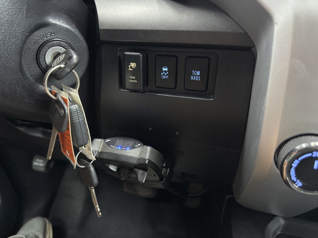 2015 Toyota Tundra - $31,995