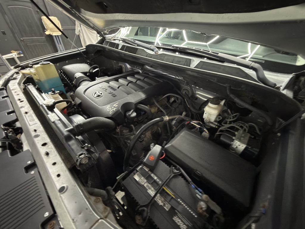 2015 Toyota Tundra - $31,995