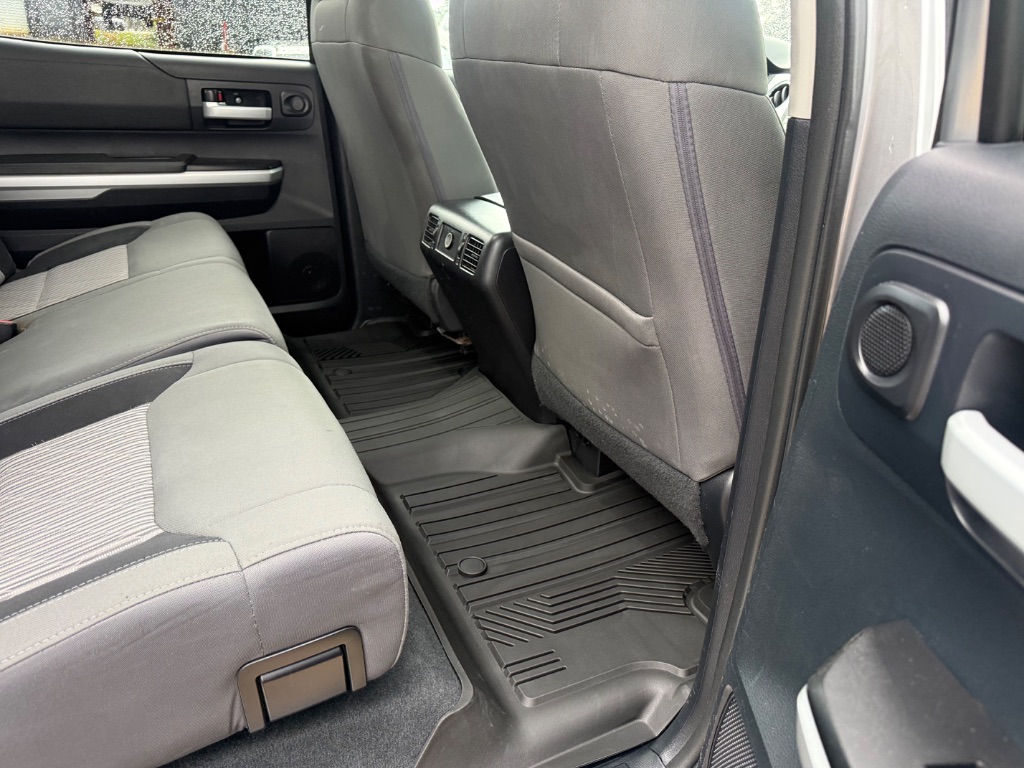 2015 Toyota Tundra - $31,995