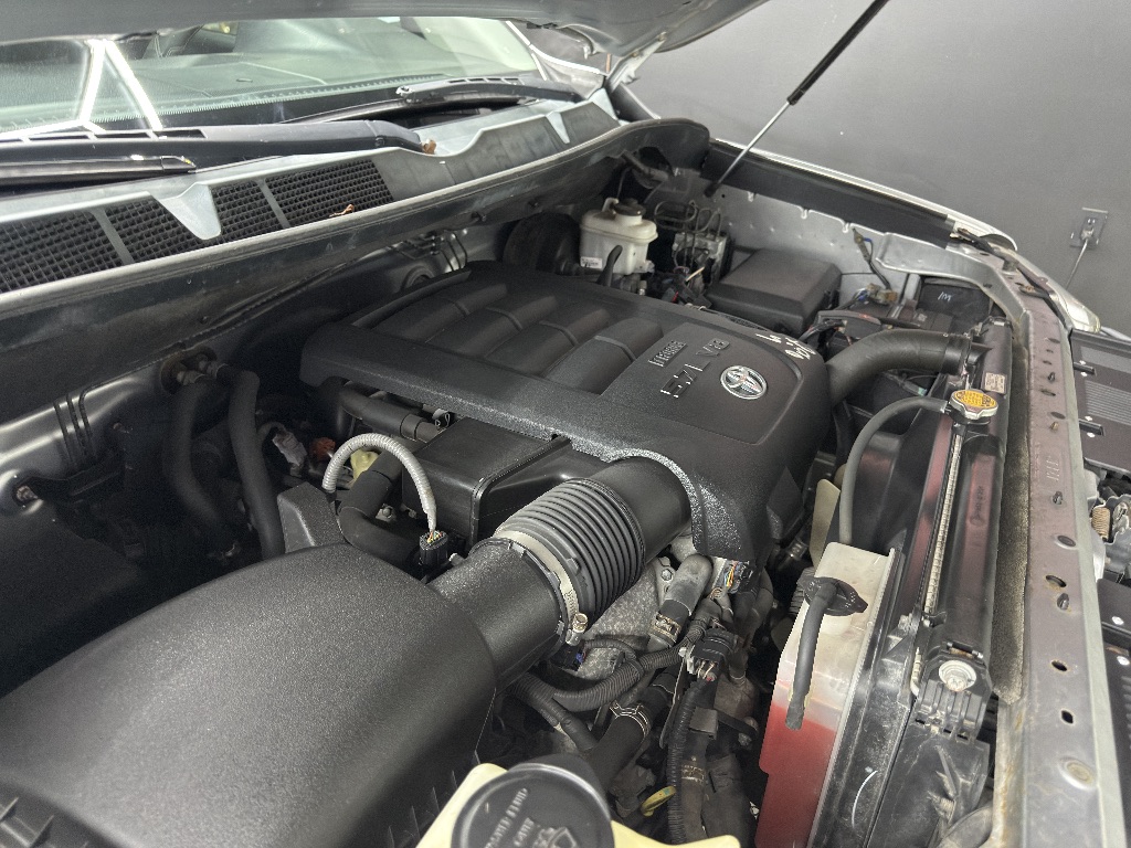 2015 Toyota Tundra - $31,995