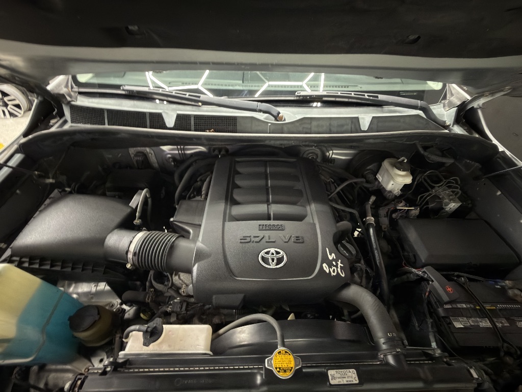 2015 Toyota Tundra - $31,995