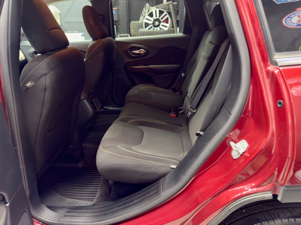 2016 Jeep Cherokee - $9,995